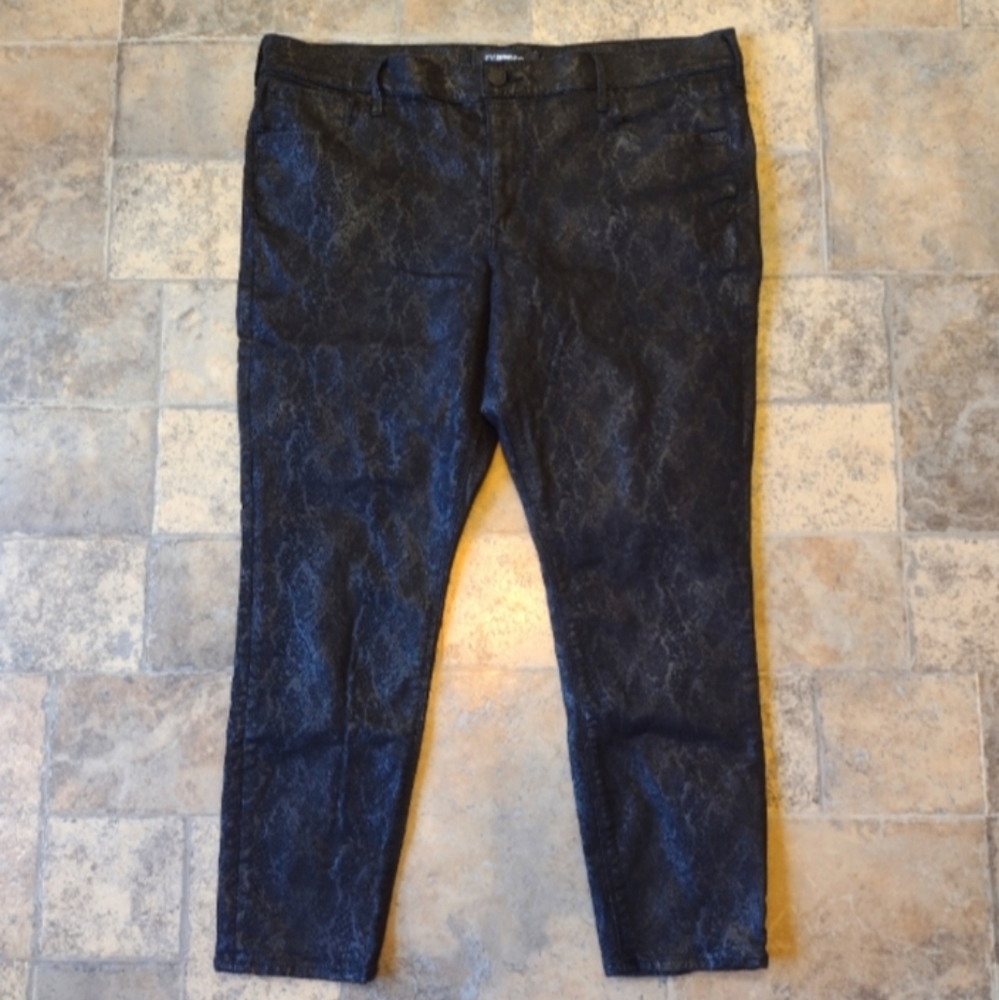 Express stretch mid rise ankle legging size 18